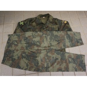 画像: ラトビア軍 1990年代 内務省軍 戦闘服上下セット徽章付き