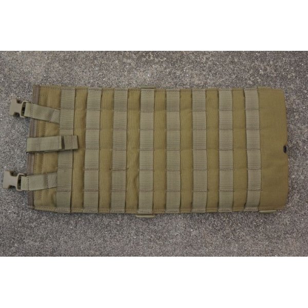 画像1: 米軍イーグルSFLCSハイドレーションポーチ カーキ新品 (1)