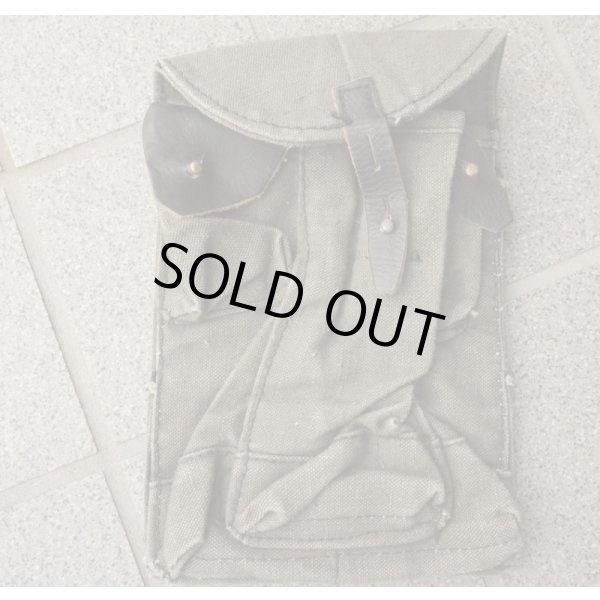 画像1: ソ連軍 海軍歩兵AKMマガジンポーチ黒 (1)