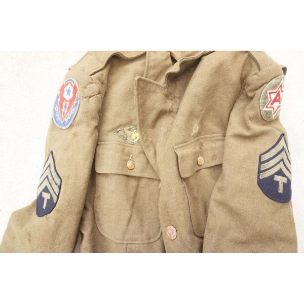 第二次世界大戦 米軍 制服ジャケット第6軍4等技術兵パッチ付き ミリタリーサープラス キャンプ ビッキー