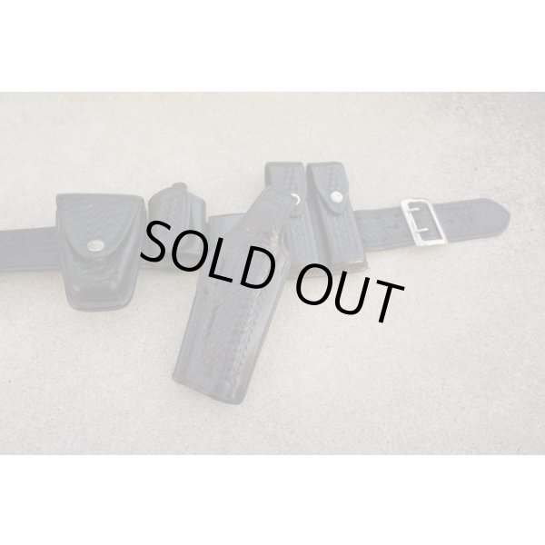 画像3: ハイウェイパトロール放出ポリスベルトセット(サファリランド製S&W M645ホルスター、チェンバース製デューティベルトなどがセット) (3)