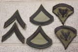画像: 米軍ベトナム戦争 米陸軍 兵・下士官サテン生地サブデュード階級章 新品2枚セット