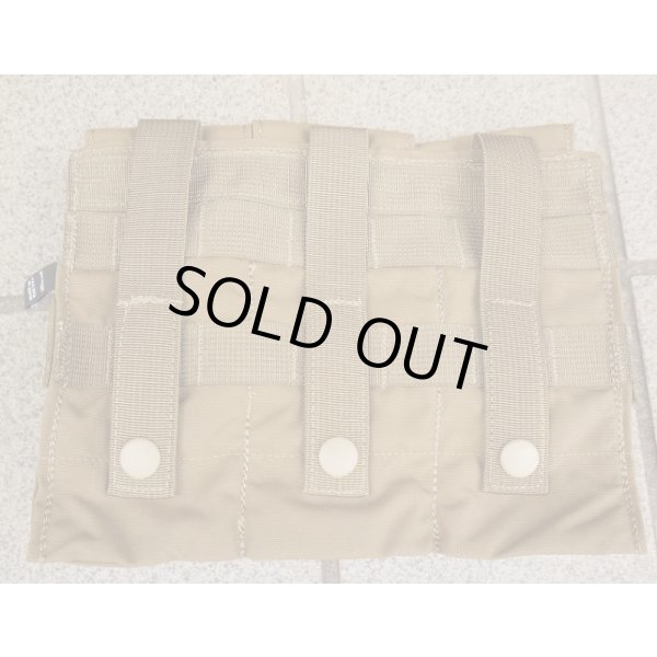 画像2: 米軍放出LBT-9010CトリプルマガジンポーチCB(コヨーテブラウン)後期型(500Dナイロン製)新品 (2)