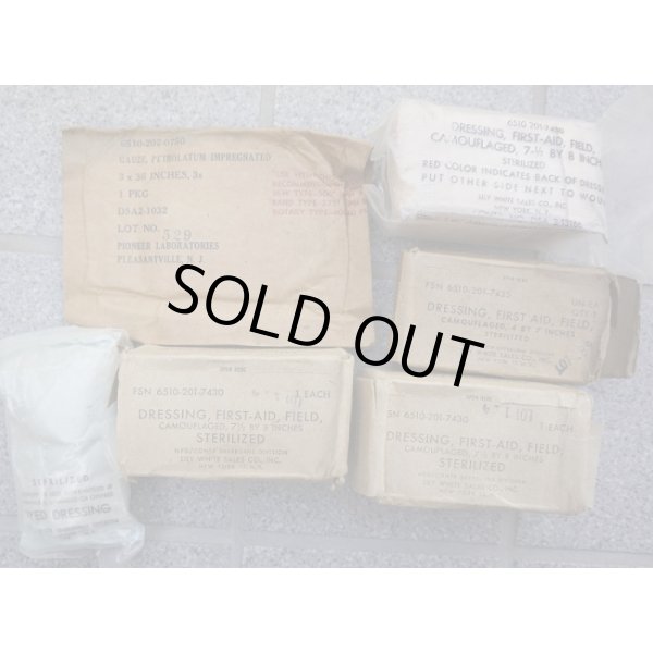 画像6: 米軍 第二次世界大戦型 航空機用ファーストエイドキット カーキ (6)