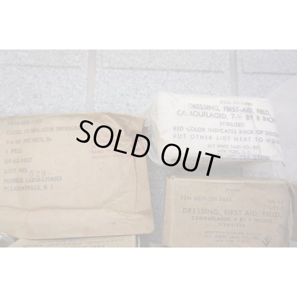 画像7: 米軍 第二次世界大戦型 航空機用ファーストエイドキット カーキ (7)