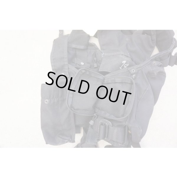 画像8: 米軍 米空軍JSAVESサバイバルベスト黒 (8)