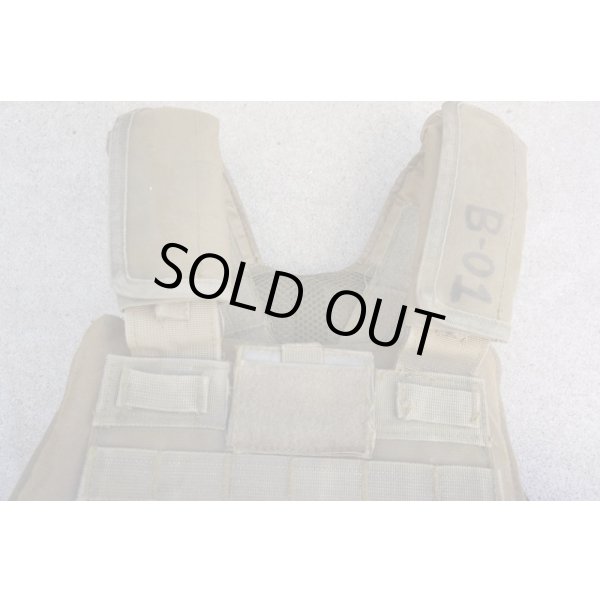 画像3: 英軍放出メーカー不明MAR CIRAS型ボディアーマー コヨーテSMALLポーチ5個付きソフトアーマー入り (3)