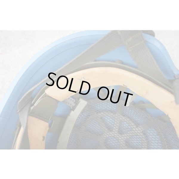 画像5: ドイツ連邦軍?輸出用? M826ケブラーヘルメットUNカラー(水色)X-LARGE (5)