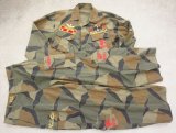 画像: 韓国軍 海軍海兵隊ブロックパターン迷彩 上下セット 刺繡パッチ付き