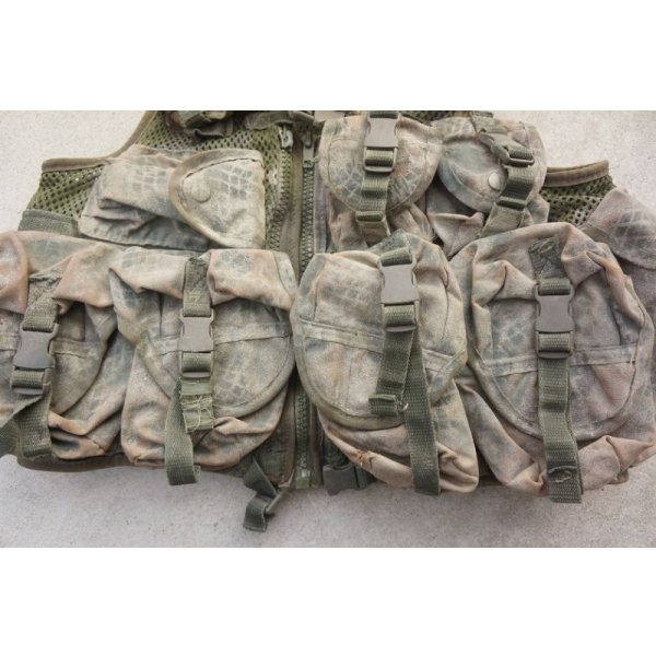 画像8: 英軍放出Arktis 1601バトルベストDPM迷彩 塗装品 (8)