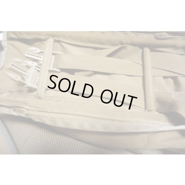 画像5: 米軍放出ミステリーランチ バックパック用ジップポケット コヨーテ (5)