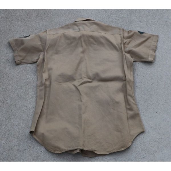 画像2: 米軍 米陸軍カーキ夏季制服サービスシャツ15 X 32 4等特技兵階級章付き (2)