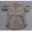 画像1: 米軍 米陸軍カーキ夏季制服サービスシャツ15 X 32 4等特技兵階級章付き (1)