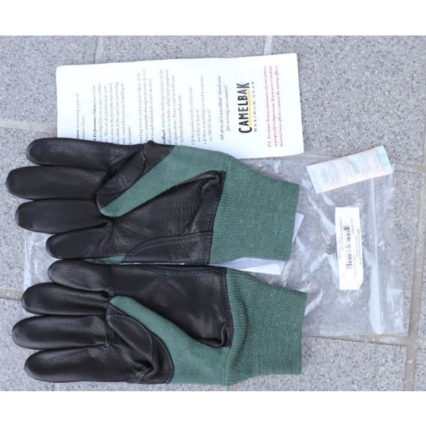 画像2: 米軍放出キャメルバックMXC DFARコンバットグローブ セージグリーン新品 (2)