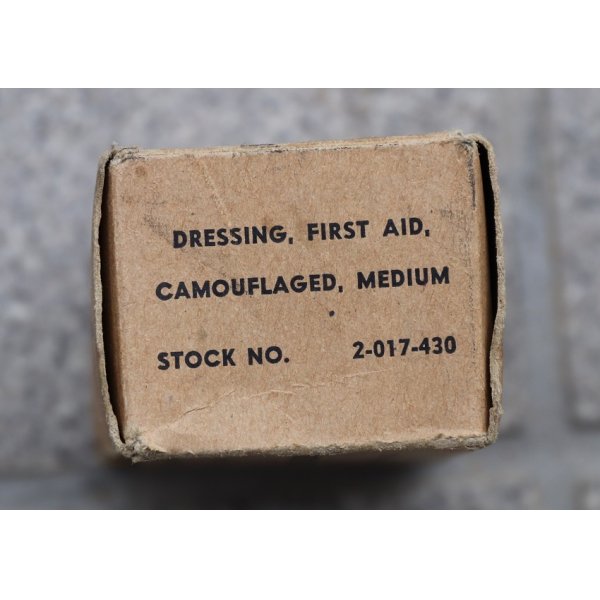 画像4: 第二次世界大戦 米軍 箱入りファーストエイドドレッシング(包帯)新品 (4)