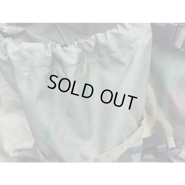 画像4: 米軍MOLLEフィールドパック ウッドランド迷彩 (4)