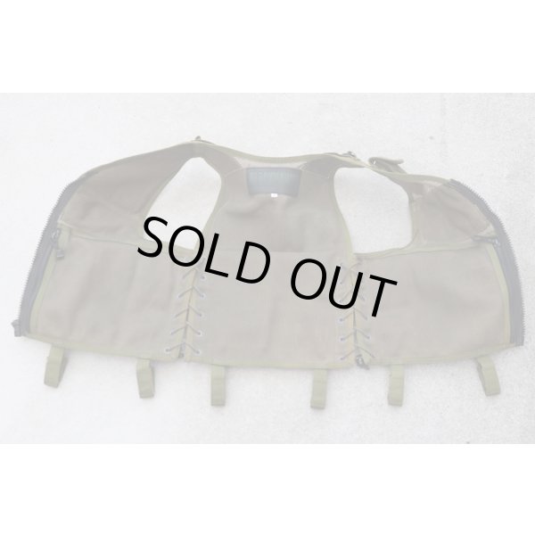 画像4: 米軍放出ブラックホークOMEGAタクティカルベストOD (4)