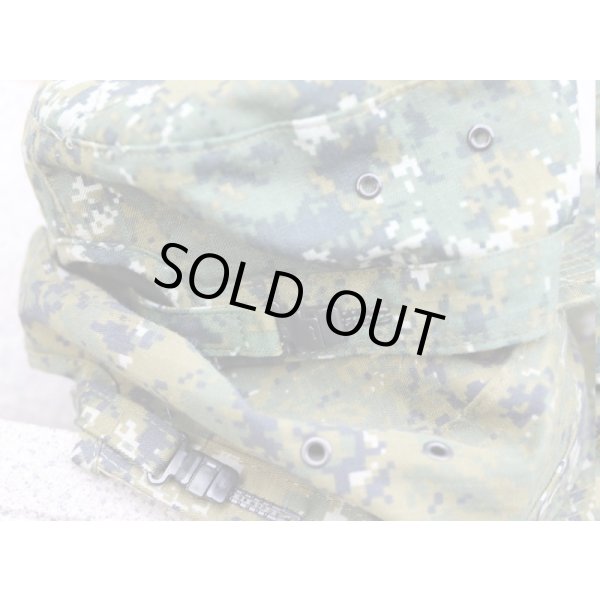 画像4: 中華民国軍(台湾軍)デジタル迷彩キャップ帽章付き新品 (4)