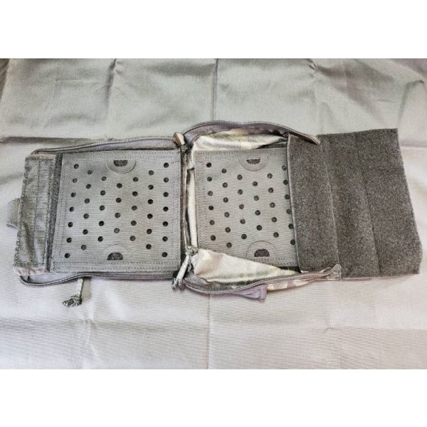 画像3: イーグル ドロップダウンメディカルポーチMULTICAM BLACK迷彩 新品 (3)