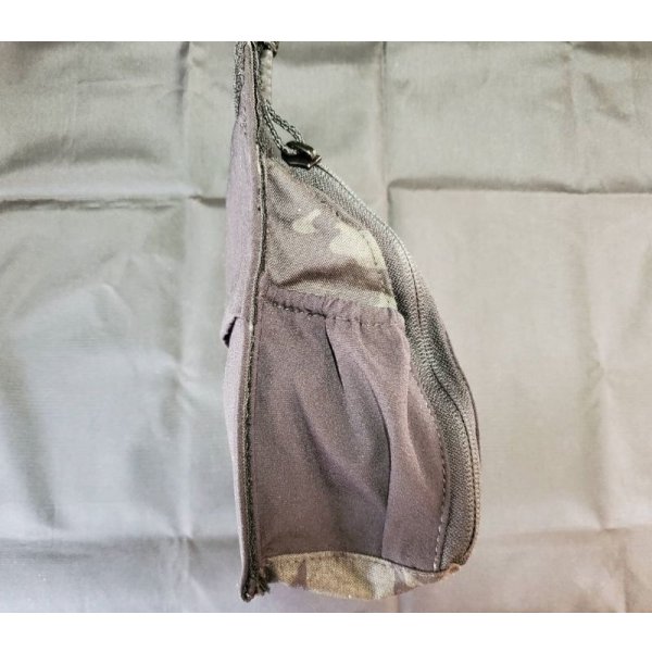 画像4: イーグル ドロップダウンメディカルポーチMULTICAM BLACK迷彩 新品 (4)