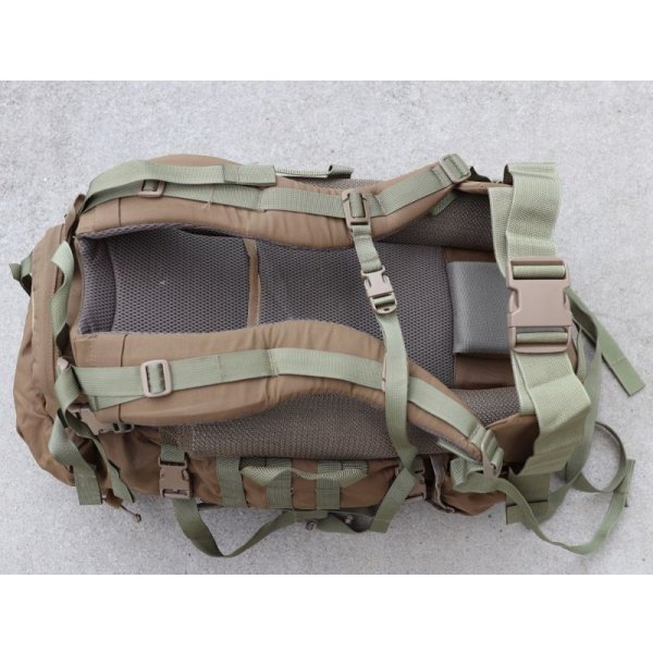 実物 ミステリーランチ AOR1 ブリッジャー 57L 米軍放出品 実物 ミステリーランチ AOR1 ブリッジャー 57L 米軍放出品