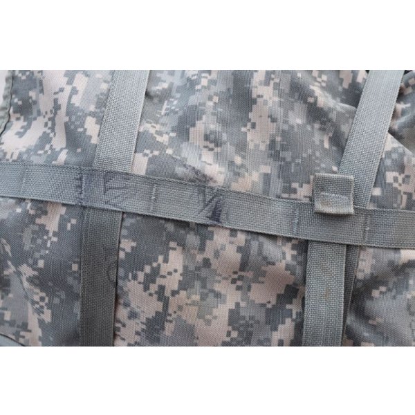 画像10: 米軍MOLLEIIラージリュックサックUCP迷彩(ACU迷彩) (10)