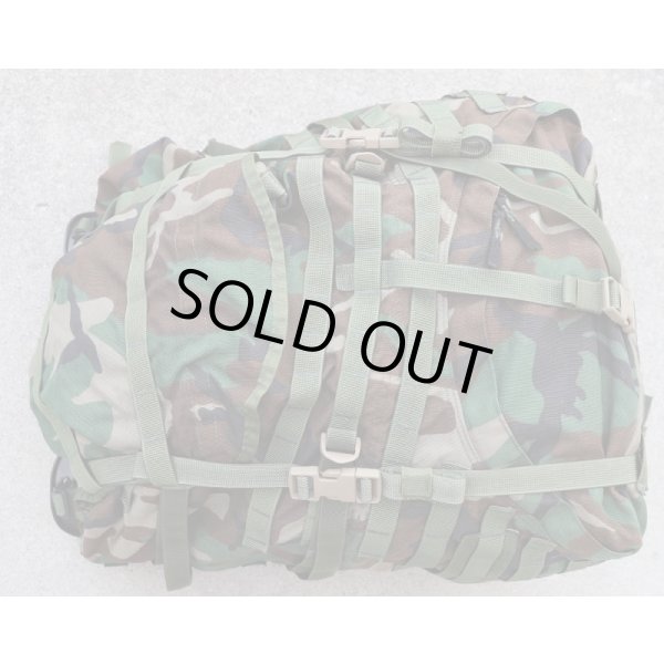 画像3: 米軍MOLLEIIラージリュックサック ウッドランド迷彩 (3)