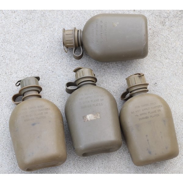 画像6: 米軍1QTキャンティーン初期型ガスマスク対応キャップ付き (6)