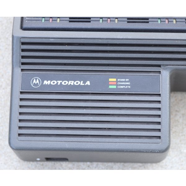 画像4: モトローラNTN4796A充電器 (4)
