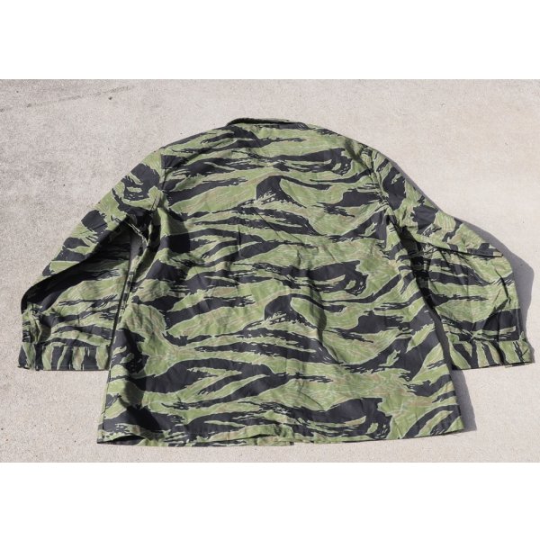 画像2: メーカー不明米軍・南ベトナム軍レプリカ品 戦闘服シャツ タイガーストライプ迷彩 新品 (2)