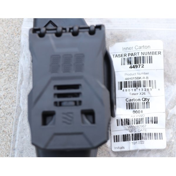 画像3: ブラックホークSERPA LEVEL2ヒップホルスター黒X26テイザーガン用 新品 (3)