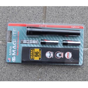 画像: ミニマグライト2AA黒 新品