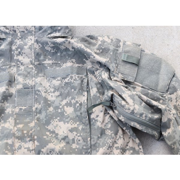 画像4: 米軍ECWCS Gen3 LV5ソフトシェルジャケットUCP迷彩(ACU迷彩) (4)