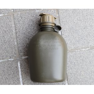 画像: 米軍放出 民生品? 1QTキャンティーン初期型ガスマスク対応キャップ付き新品?