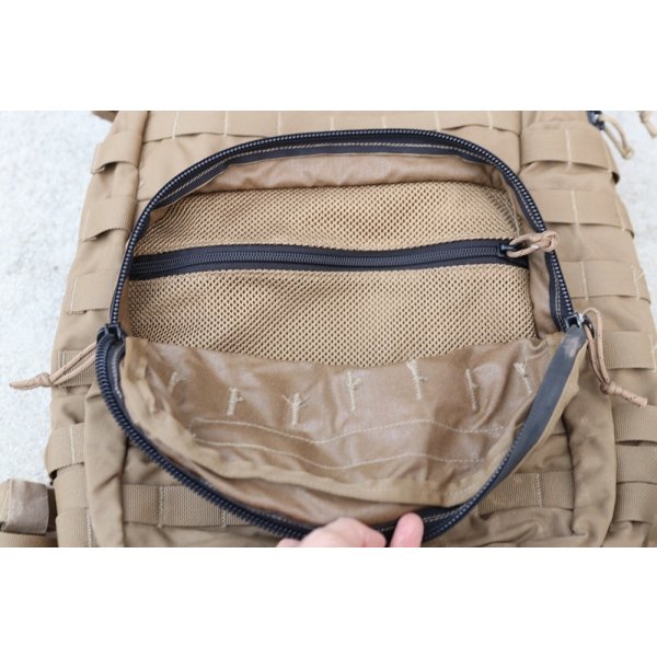 米軍実物 USMC FILBE MOLLE アサルトポーチ　イーグル　01 Amazon.co.jp: アメリカ軍 実物 放出品 USMC FILBE サスティ