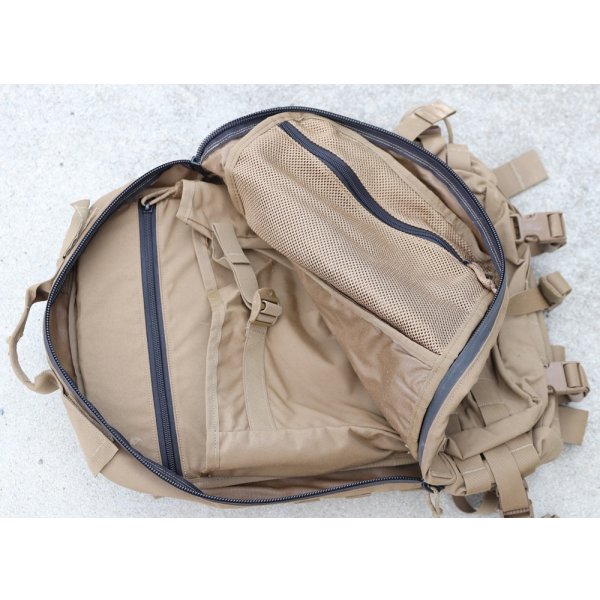 画像4: 米軍米海兵隊イーグルFILBEアサルトパックCB(コヨーテブラウン) (4)