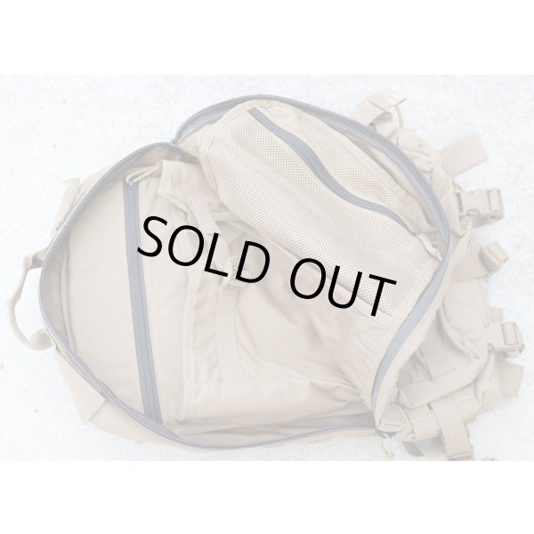 画像4: 米軍米海兵隊イーグルFILBEアサルトパックCB(コヨーテブラウン) (4)