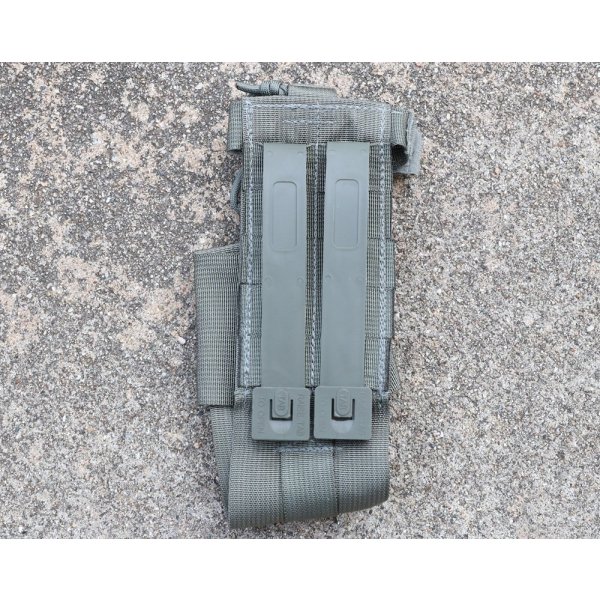 画像2: 米軍放出タクティカルテイラー ラジオポーチFG新品 (2)
