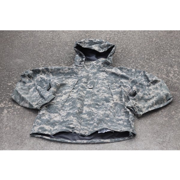 米軍ECWCS Gen3 LV6ゴアテックスパーカーUCP迷彩(ACU迷彩)MEDIUM