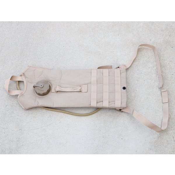 画像1: 米軍MOLLEII HYDRAMAXハイドレーションパック タン ブラダー付き新品 (1)