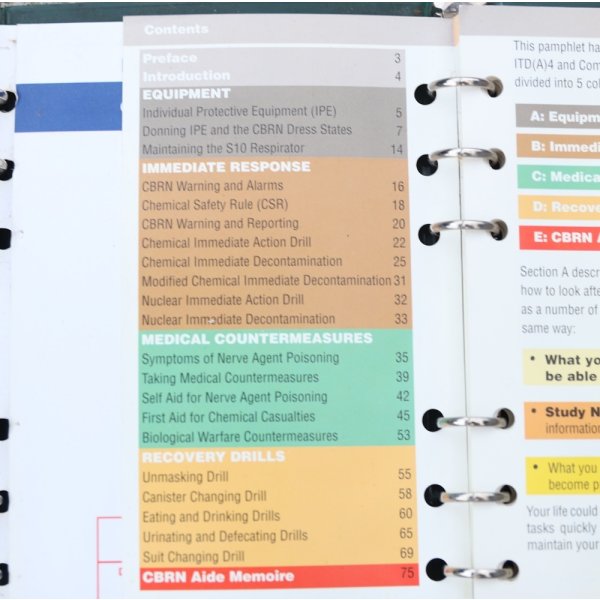 画像8: 英軍陸軍バインダー入りCBRN・負傷者救護マニュアル (8)