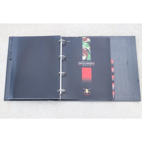 画像5: 英軍陸軍個人発展記録ファイル (5)