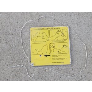 画像: 英軍放出BCB製?サバイバルミラー