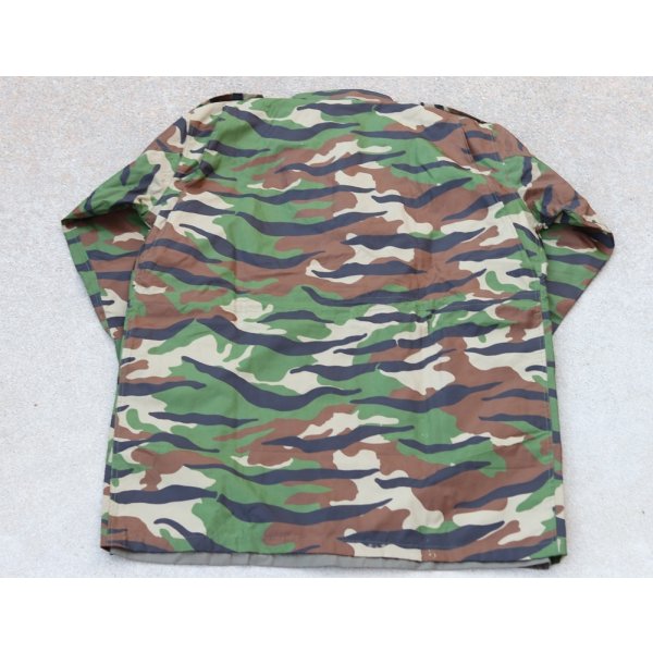 画像2: マレーシア軍レインジャケットM94ウッドランドストライプ迷彩L (2)