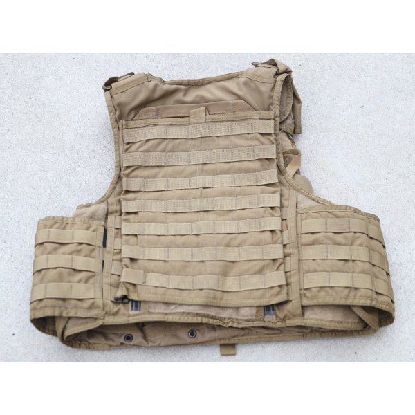 画像2: 米法執行機関放出? MSAパラクレイトRMV07ボディアーマーCB(コヨーテブラウン)MEDIUM (2)
