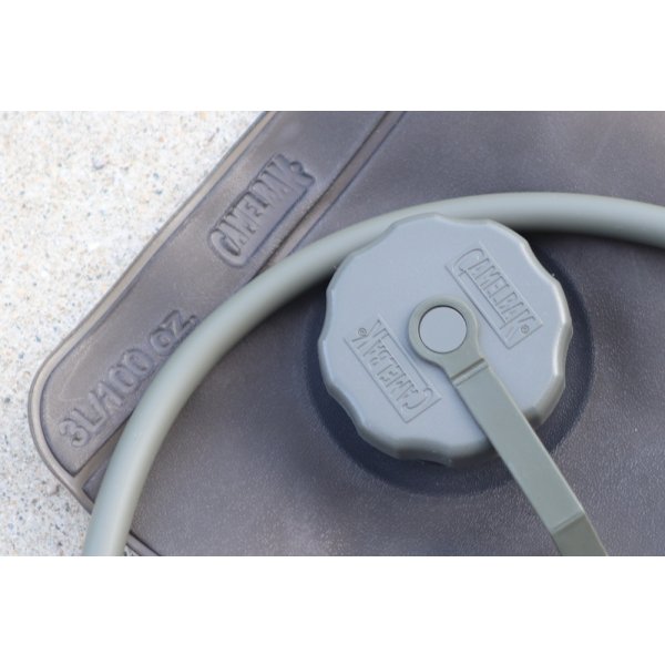 画像5: 米軍キャメルバック100ozハイドレーションブラダー・チューブ・バルブセット新品 (5)