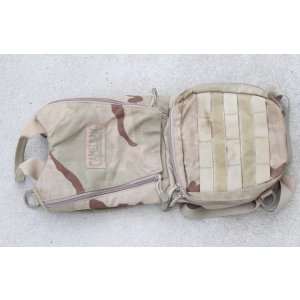 画像: 米軍放出キャメルバックAMBUSHハイドレーションパック3Cデザート迷彩 最初期型?