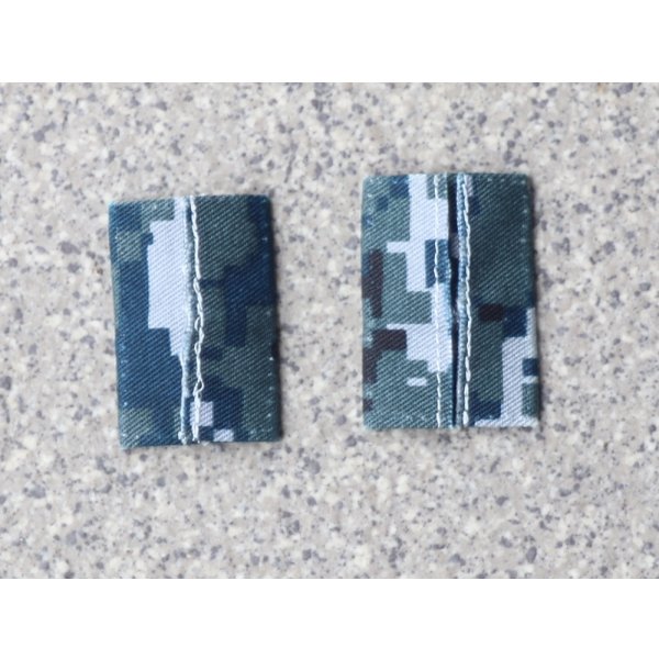 画像2: 米軍 米海軍NWUタイプ1用二等海曹階級章2枚セット (2)