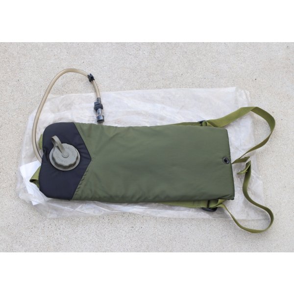 画像1: 米軍MOLLE STORMハイドレーションパックODブラダー付き新品 (1)