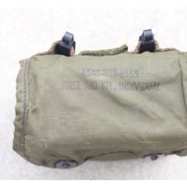 画像9: 米軍ベトナム戦争LC-1型ファーストエイドポーチ 専用ケース付 (9)